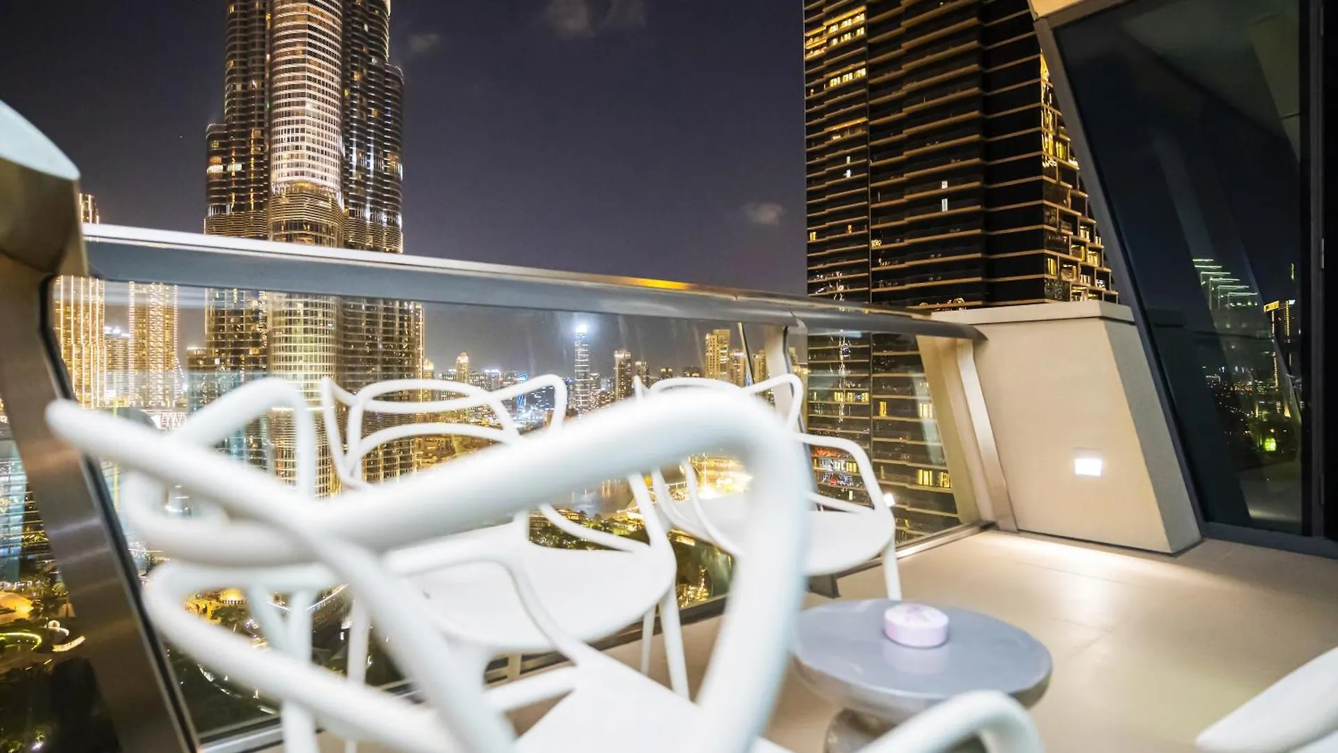Vacay Lettings - Stunning Burj Khalifa Fountain View Near Dubai Mall