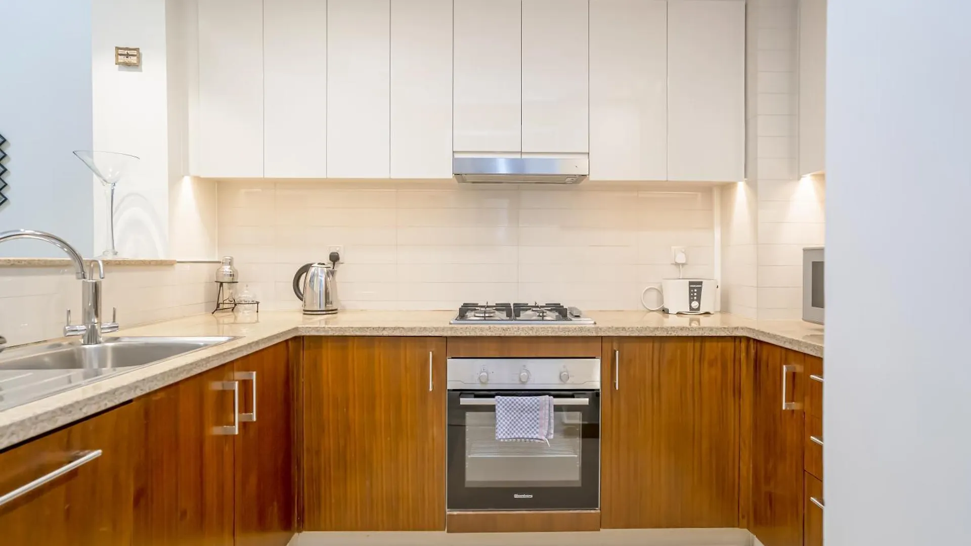 Vacay Lettings - Stunning Burj Khalifa Fountain View Near Dubai Mall Apartment