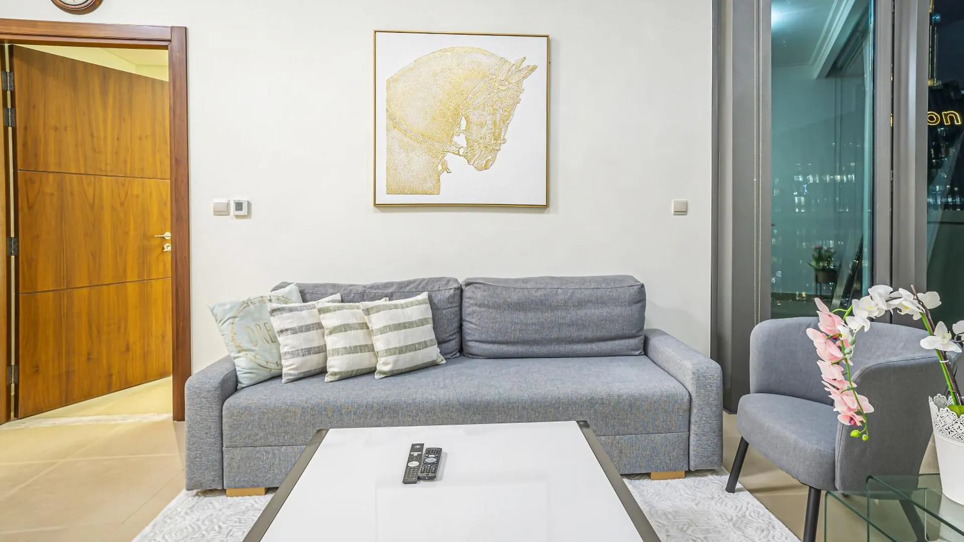 Vacay Lettings - Stunning Burj Khalifa Fountain View Near Dubai Mall Apartment
