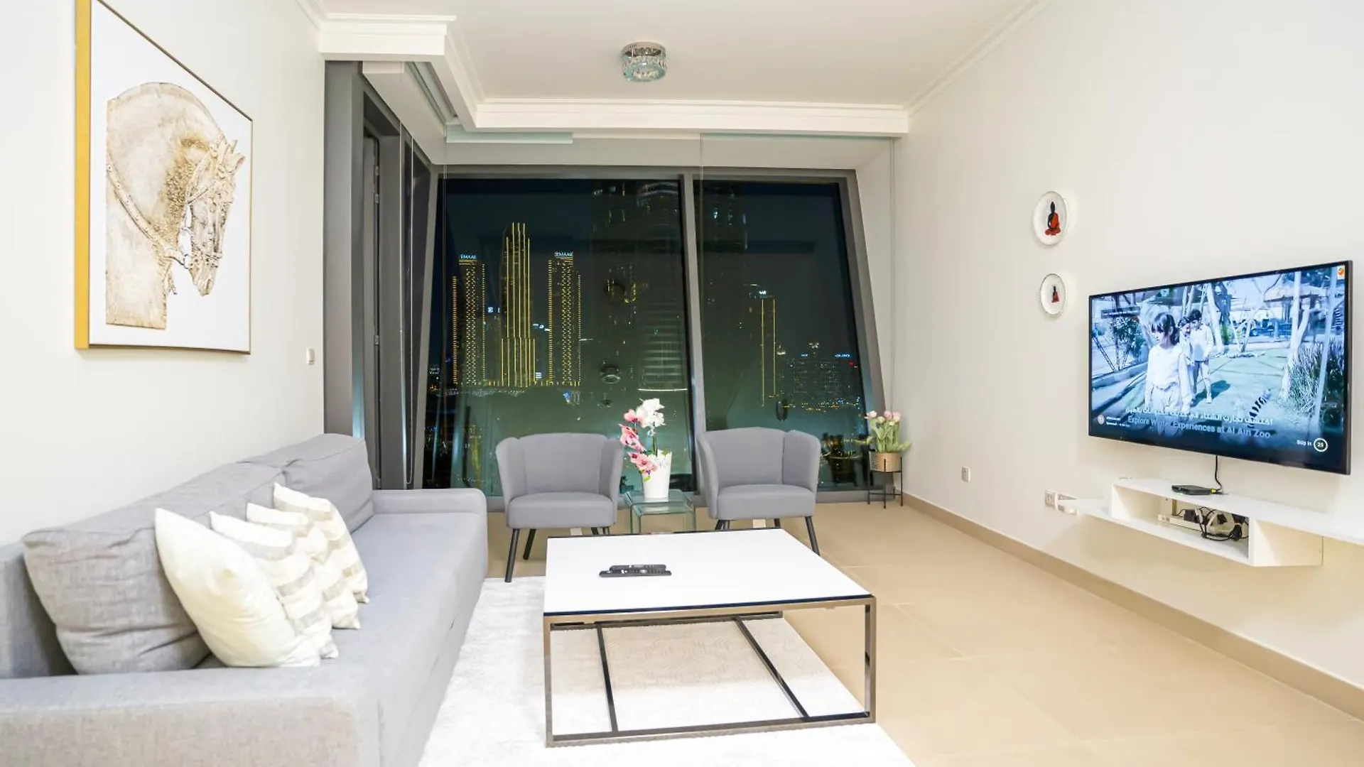 Vacay Lettings - Stunning Burj Khalifa Fountain View Near Dubai Mall Apartment