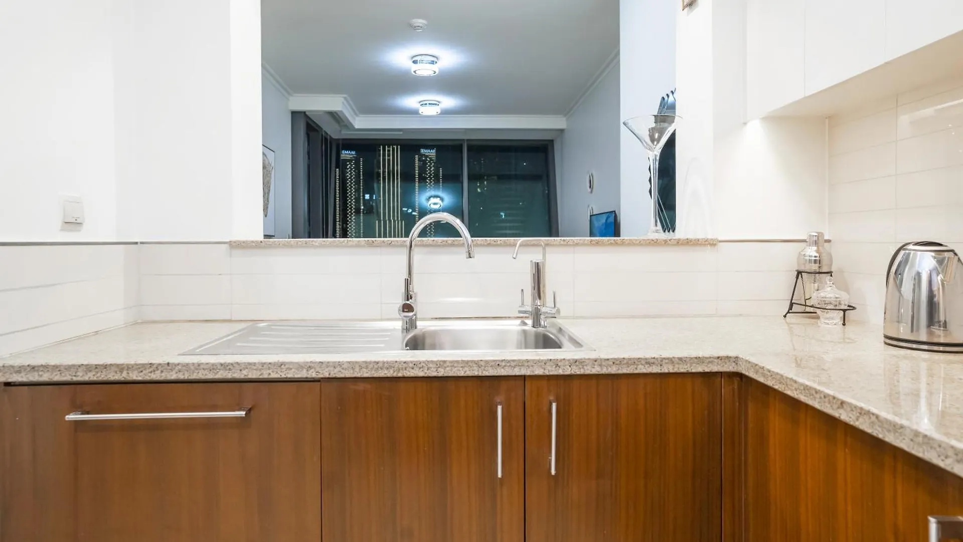 Vacay Lettings - Stunning Burj Khalifa Fountain View Near Dubai Mall