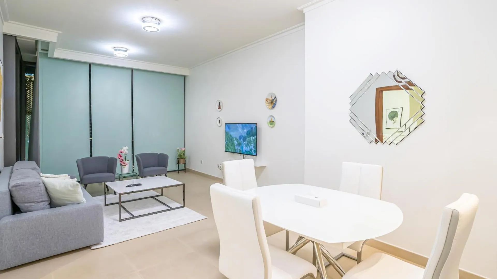 Vacay Lettings - Stunning Burj Khalifa Fountain View Near Dubai Mall